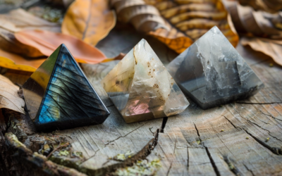 Pierres de Pouvoir : Maîtrisez la Méditation avec Sélénite, Labradorite et Obsidienne